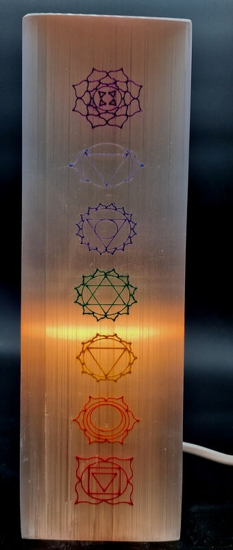 Lampe Sélénite Rectangle Gravée 25cm - 7 Chakras